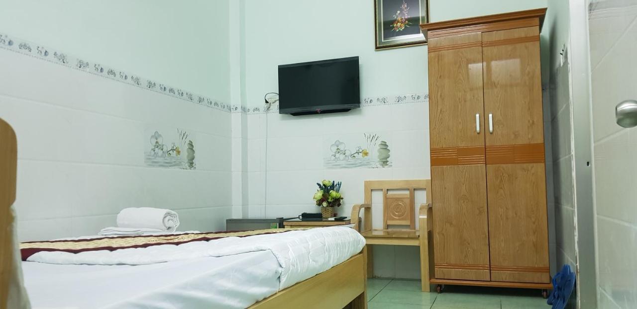 Hotel Thu Trang Куи Нхон Екстериор снимка